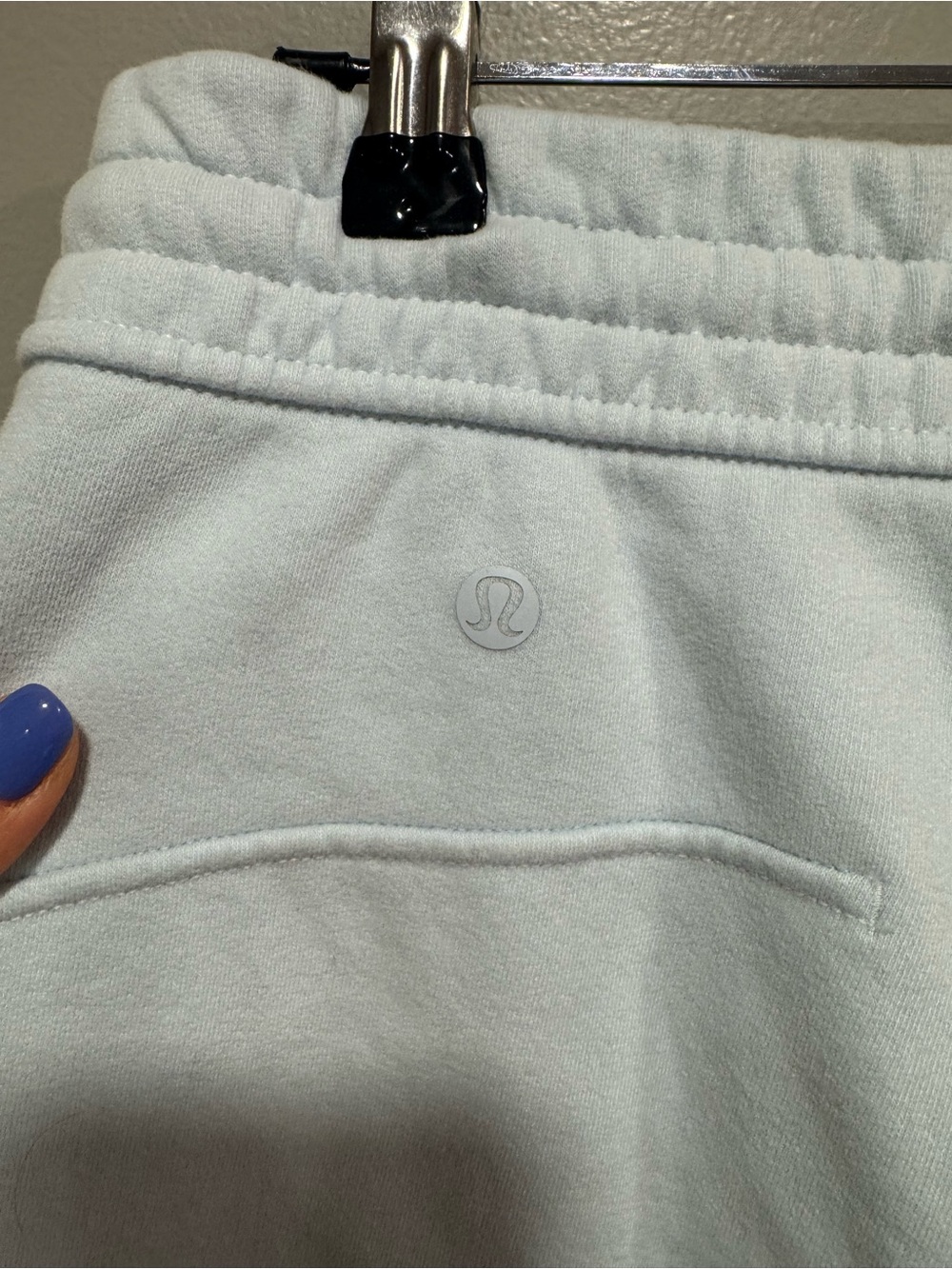 Lululemon Loungeful High-Rise Cropped Jogger in Powder Blue Size 6 - Picture 4 of 5